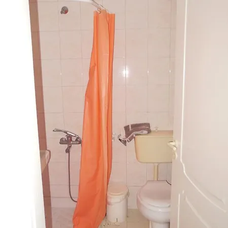 Helonata アパート アルコウディ