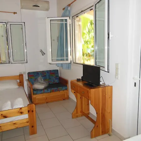 Helonata アパート *