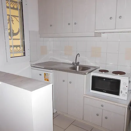 Helonata アパート アルコウディ